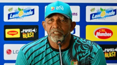 Simmons backs players amid weather switch from Asian Games to UAE Test